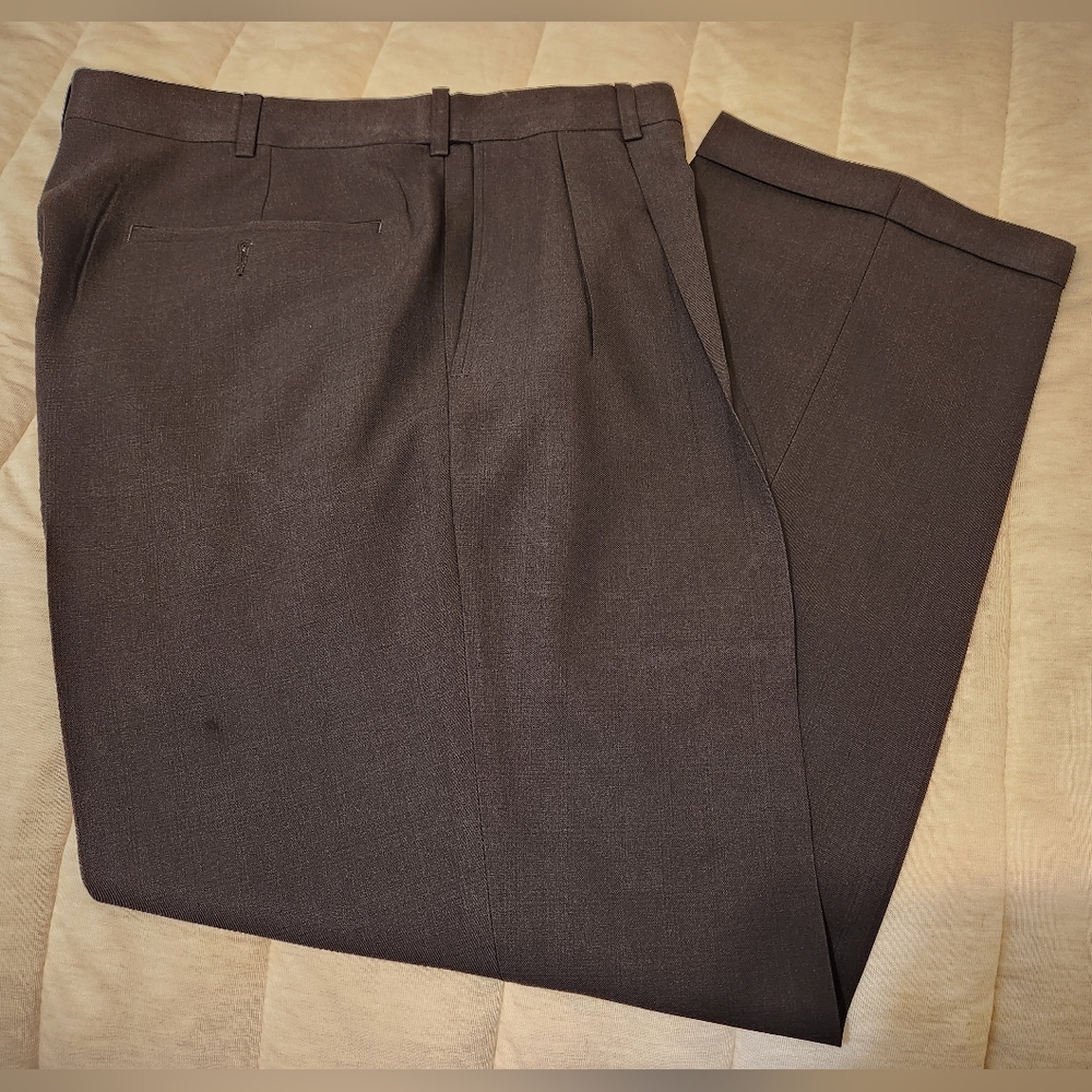 Roundtree & Yorke 32x29 Pleated Dress Pants